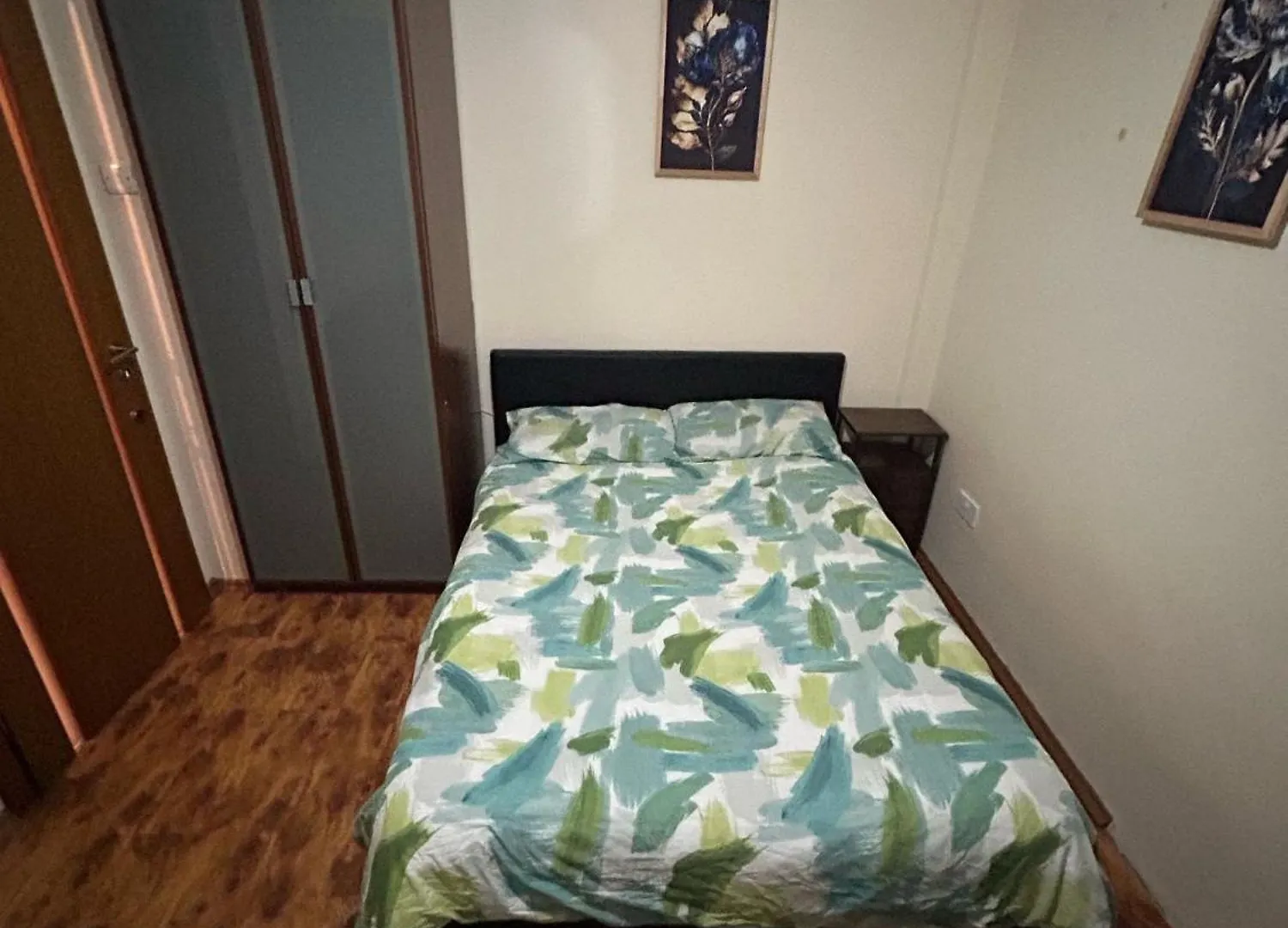 Shared Accommodation Ideal For Professional Or Students In Heart Of London Apartment