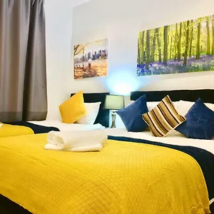 Excel 2 Bedrooms River View London